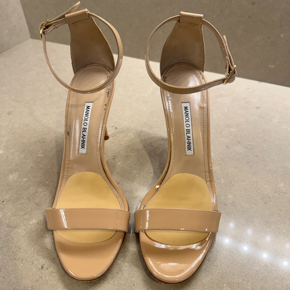 Manolo Blahnik Nude Patent Leather Heels